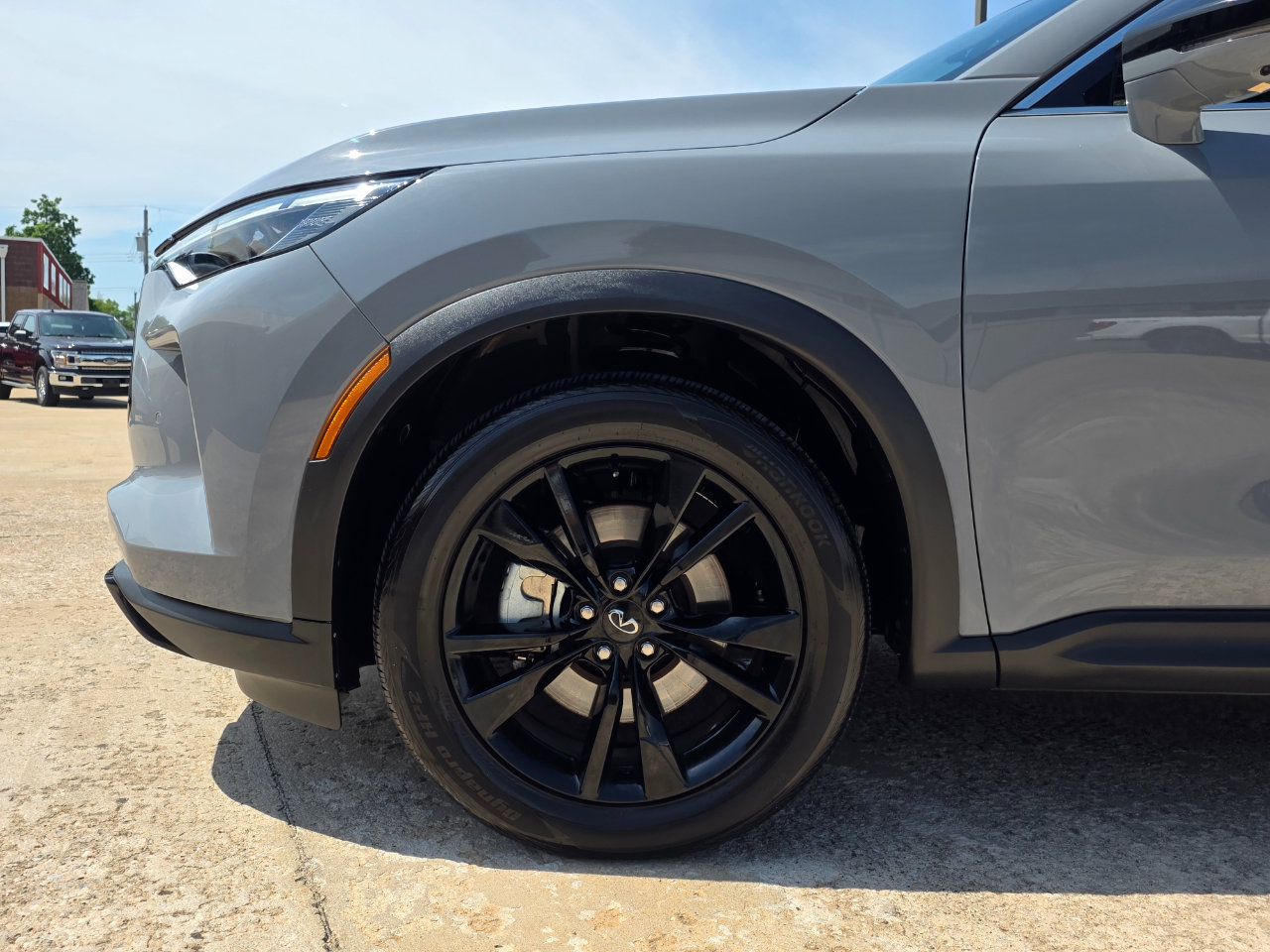 Used 2025 INFINITI QX60 Luxe w/ Black Edition image 32