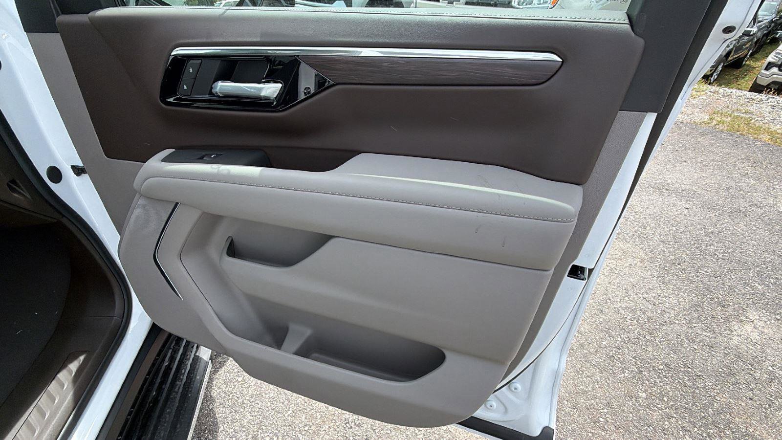 New 2026 Chevrolet Tahoe LS RWD image 15