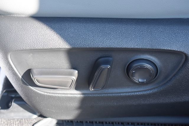 Used 2023 Toyota Sienna Limited image 29