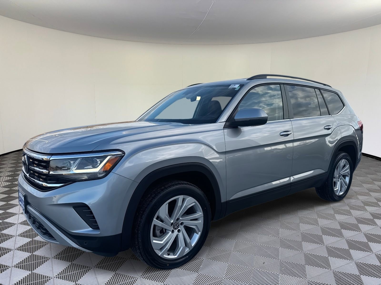 Certified 2022 Volkswagen Atlas SE image 12