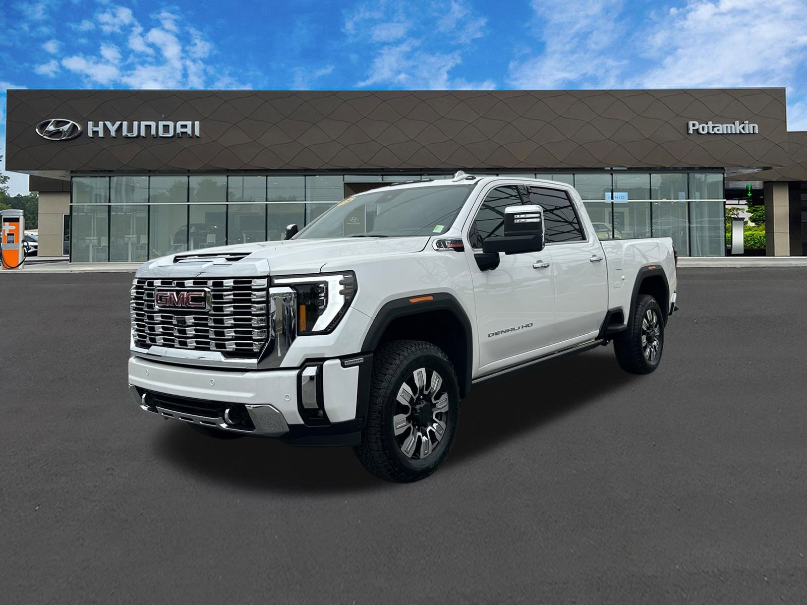 Used 2025 GMC Sierra 2500 Denali w/ Denali Reserve Package image 1