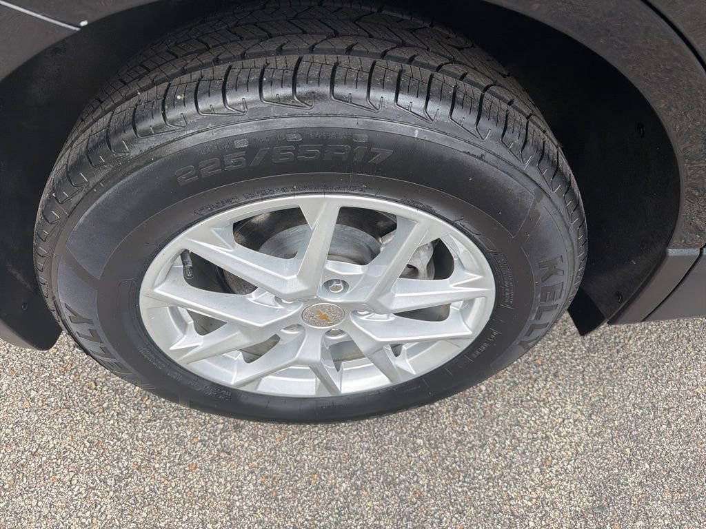 Used 2024 Chevrolet Equinox LT w/ LPO, Floor Liner Package AWD/4WD image 10