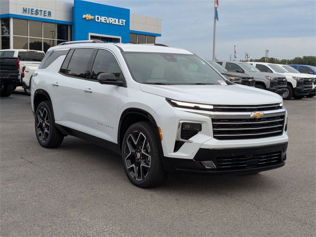 New 2026 Chevrolet Traverse High Country image 2