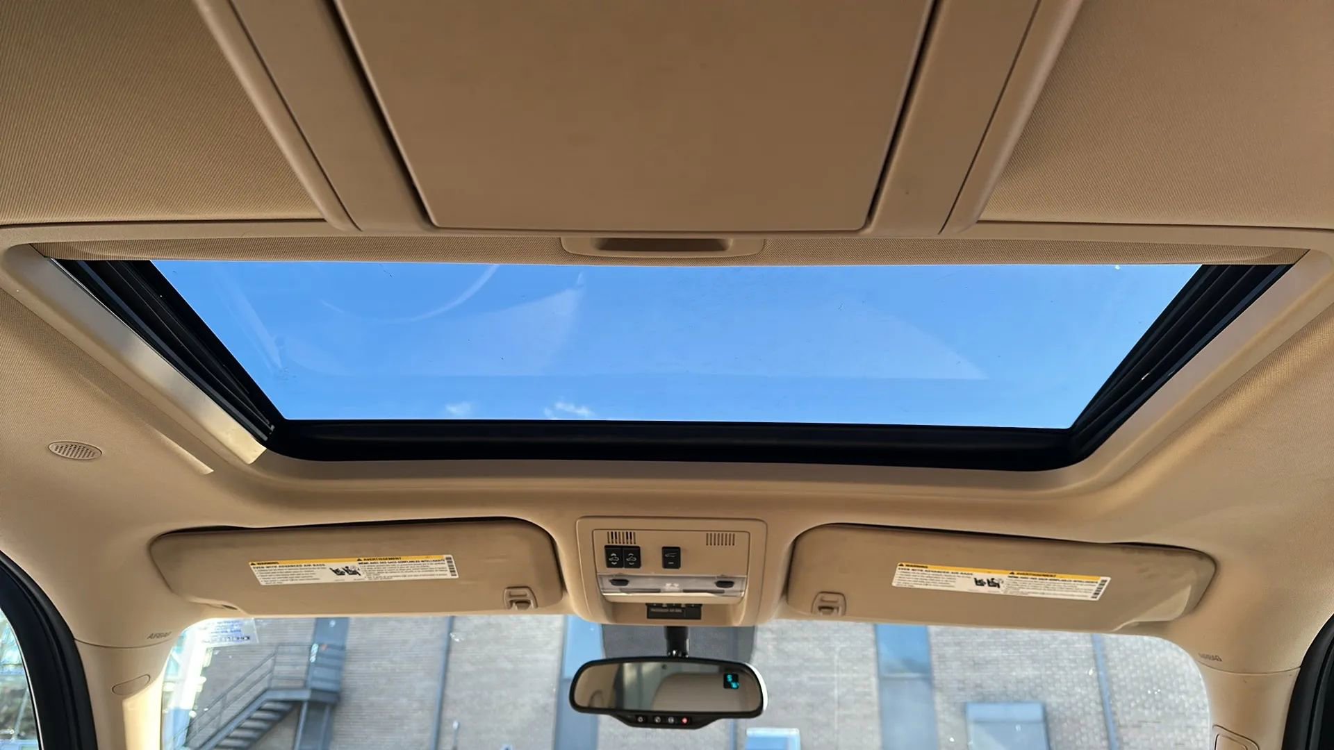 Used 2008 GMC Yukon XL SLT w/ SLT Preferred Equipment Group image 32