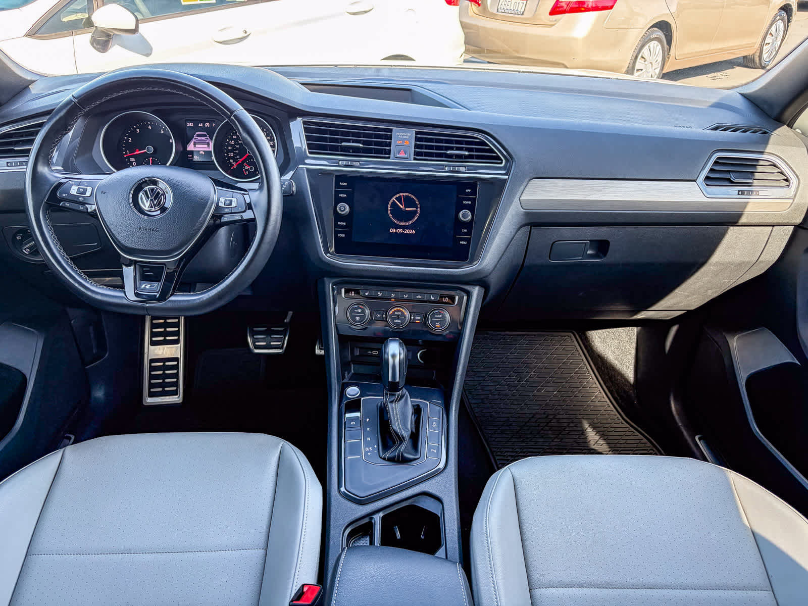 Used 2021 Volkswagen Tiguan SE R-Line image 21