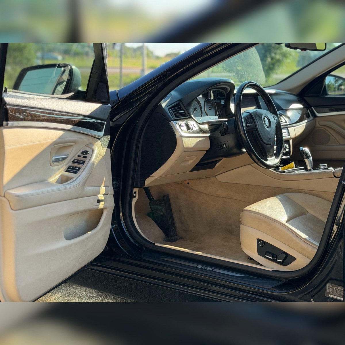 Used 2011 BMW 528i Sedan RWD image 6