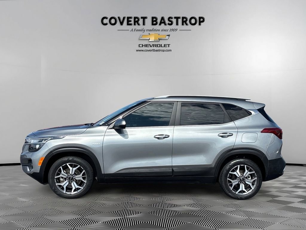 Used 2023 Kia Seltos EX image 3