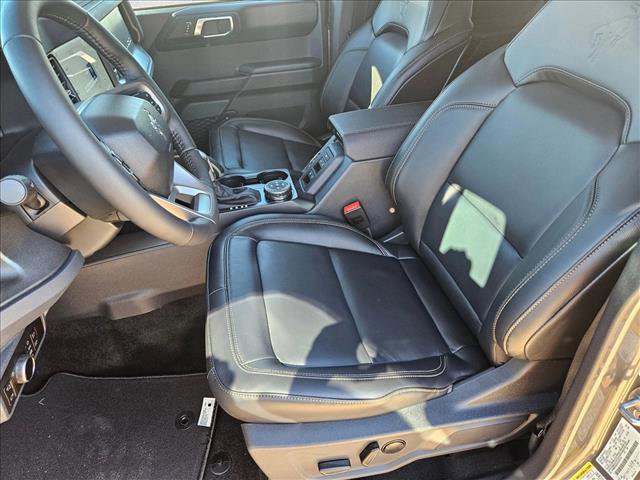 New 2025 Ford Bronco Badlands image 4