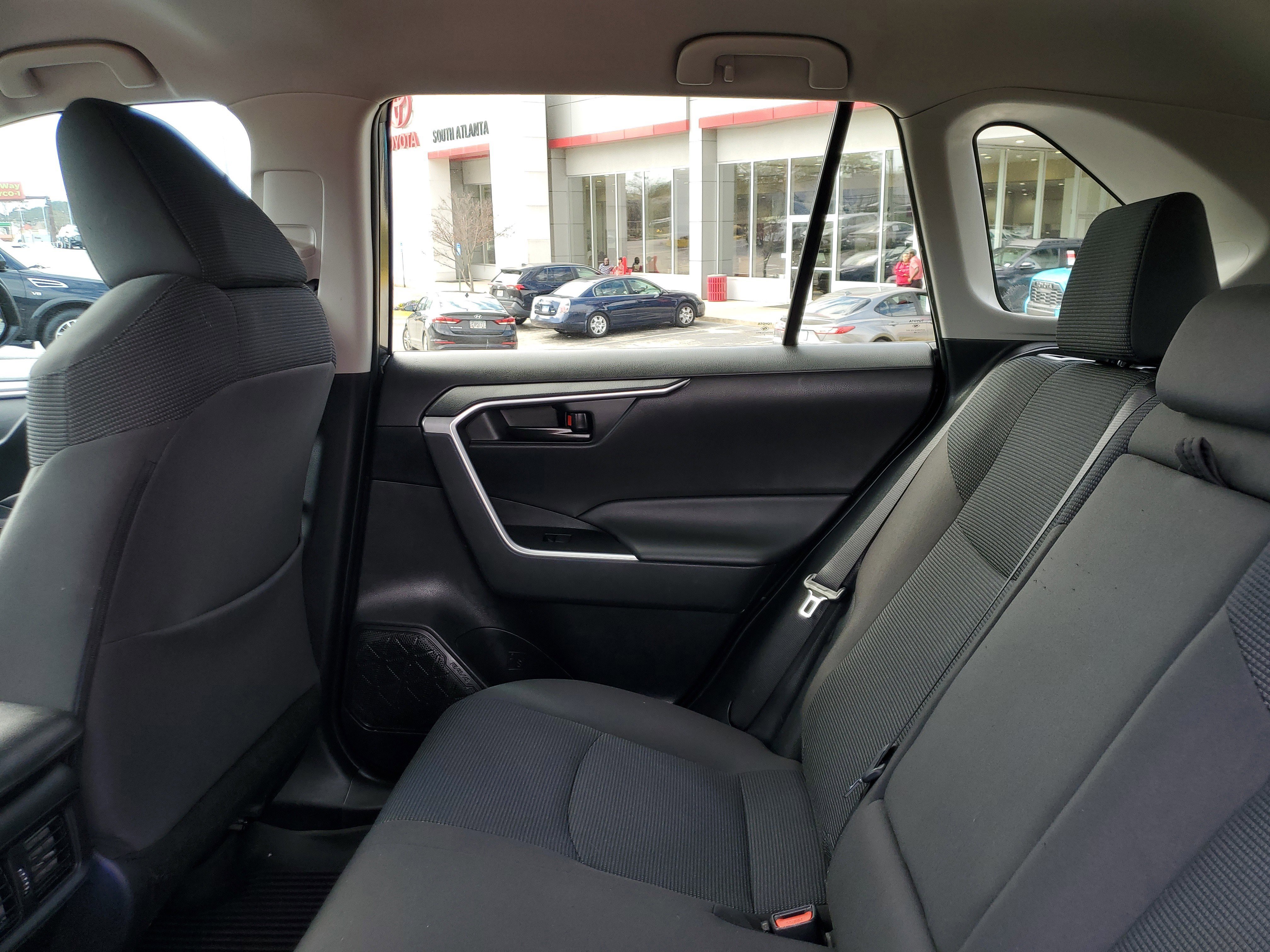 Used 2024 Toyota RAV4 LE image 10