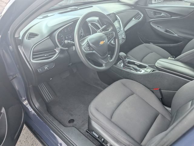 Used 2025 Chevrolet Malibu LT FWD image 12