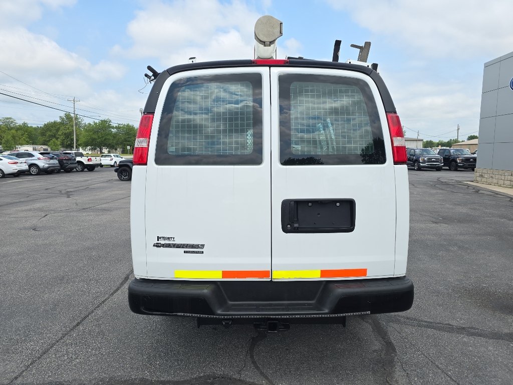 Used 2015 Chevrolet Express 2500 RWD image 7