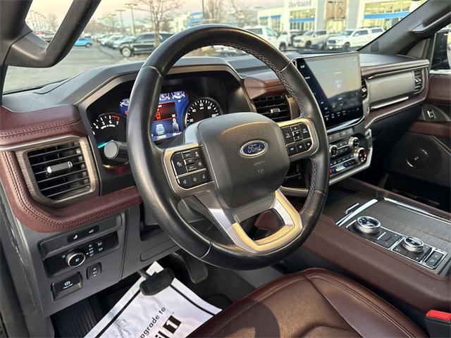 Used 2024 Ford Expedition Limited image 10