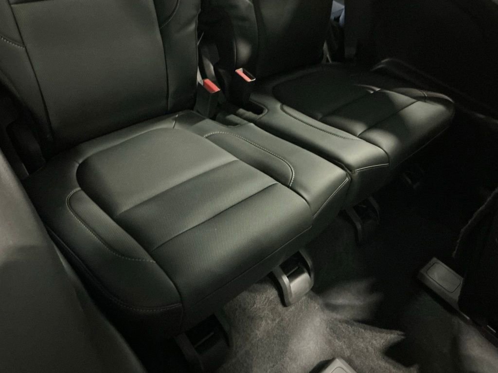 Used 2019 GMC Acadia SLT w/ LPO, Floor Liner Package FWD image 19