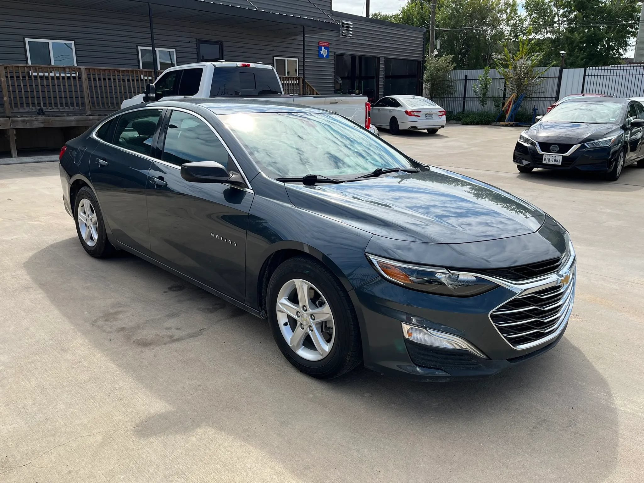 Used 2020 Chevrolet Malibu LS FWD image 12