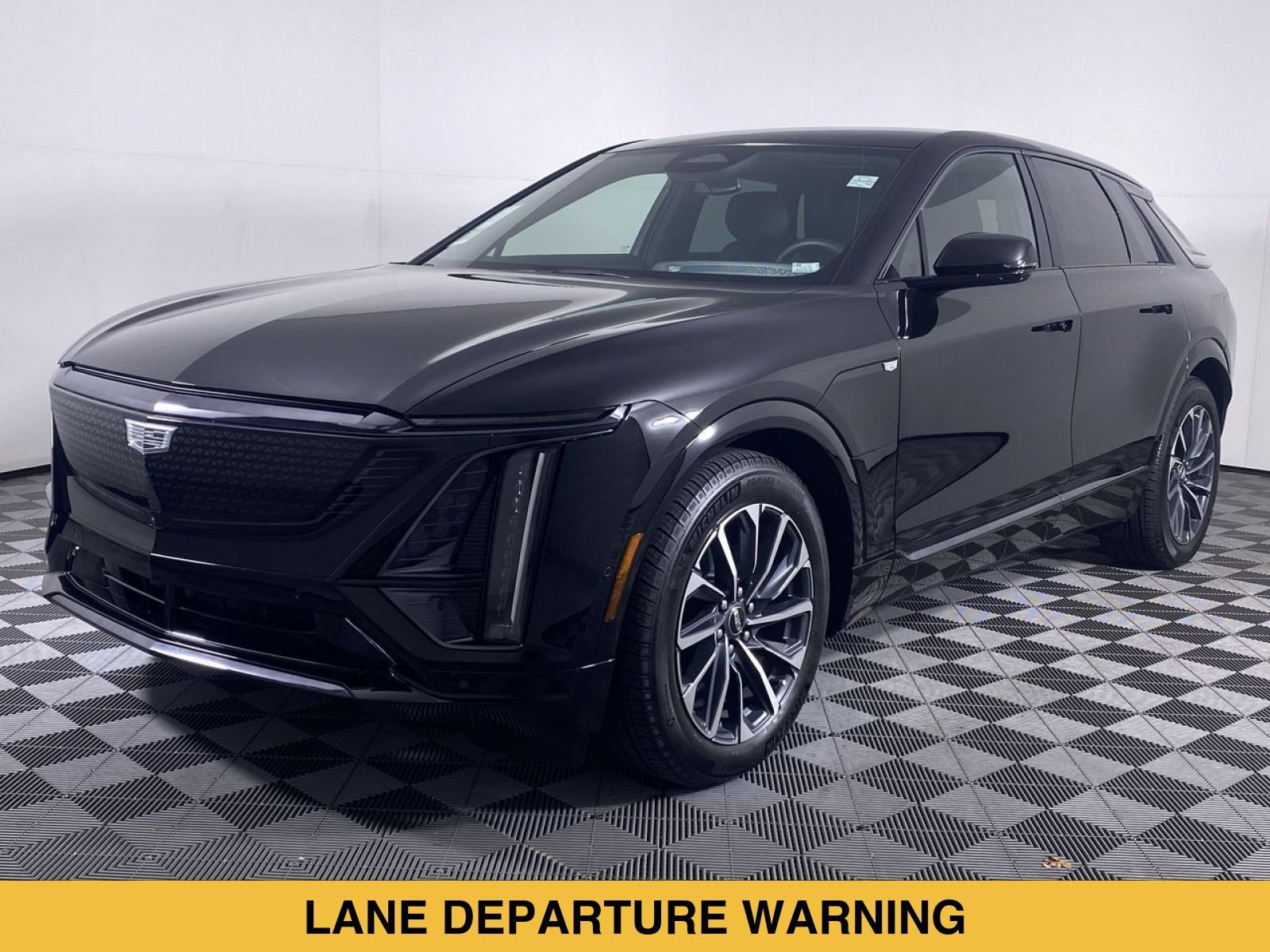 Certified 2024 Cadillac Lyriq Sport AWD/4WD image 17