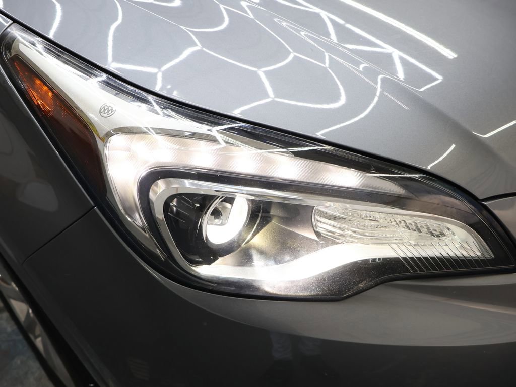 Used 2019 Buick Envision Essence FWD image 30