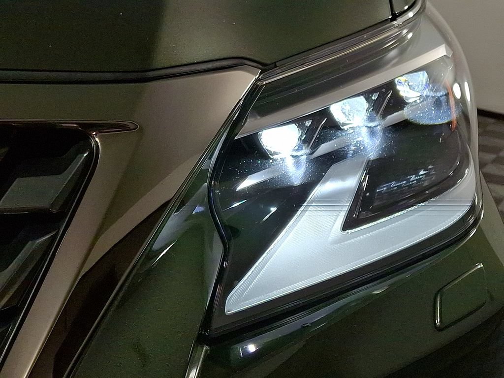 Used 2022 Lexus GX 460 w/ Black Line Special Edition AWD/4WD image 12