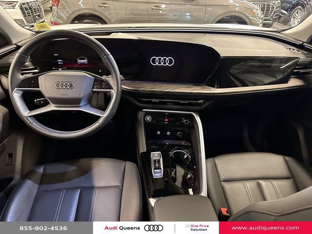 Used 2025 Audi Q5 Premium Plus w/ Premium Plus AWD/4WD image 15