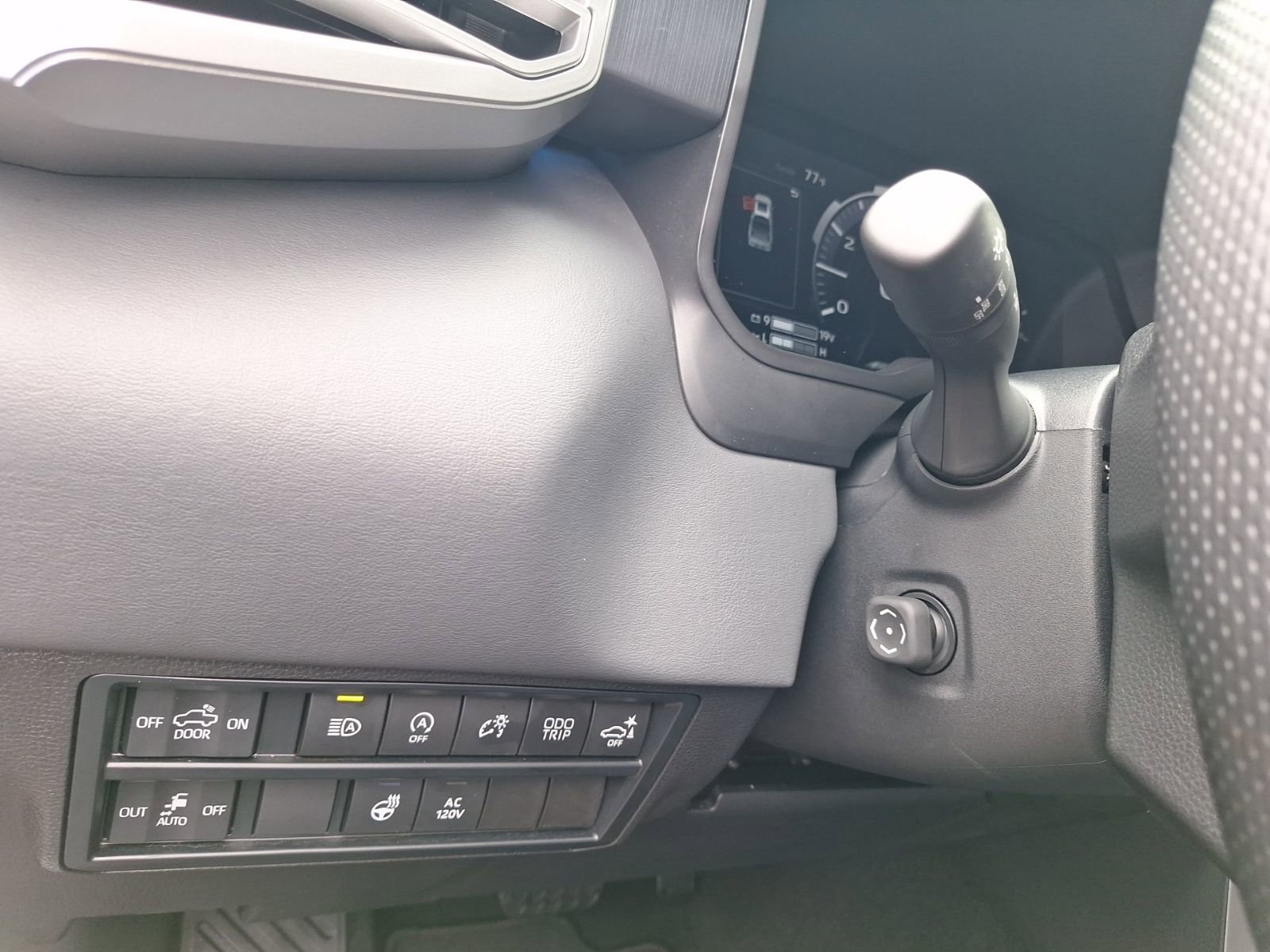 Used 2024 Toyota Tundra Platinum AWD/4WD image 17