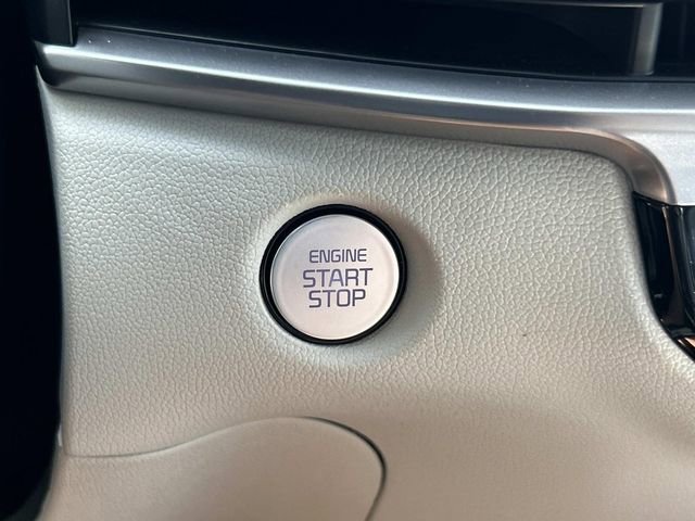 Used 2025 Kia Sorento S w/ Panoramic Sunroof Package FWD image 32