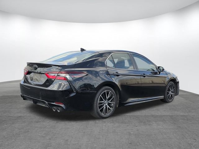 Used 2022 Toyota Camry SE FWD image 4