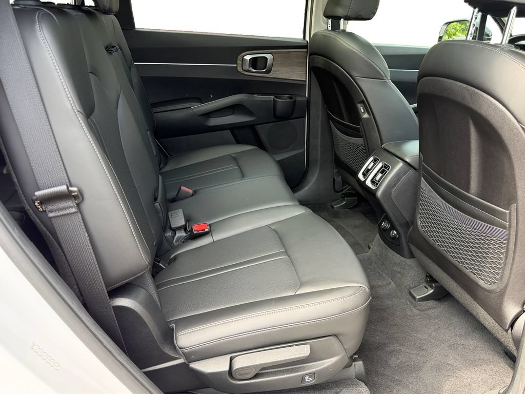 Certified 2023 Kia Sorento S w/ Panoramic Sunroof Package AWD/4WD image 10