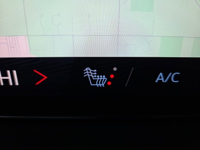 Used 2025 Chevrolet Suburban RST image 9