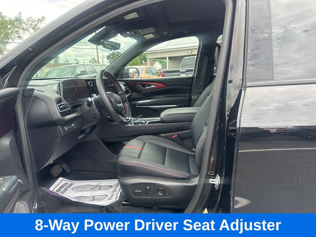 Used 2026 Chevrolet Traverse RS w/ LPO, Floor Liner Package AWD/4WD image 10