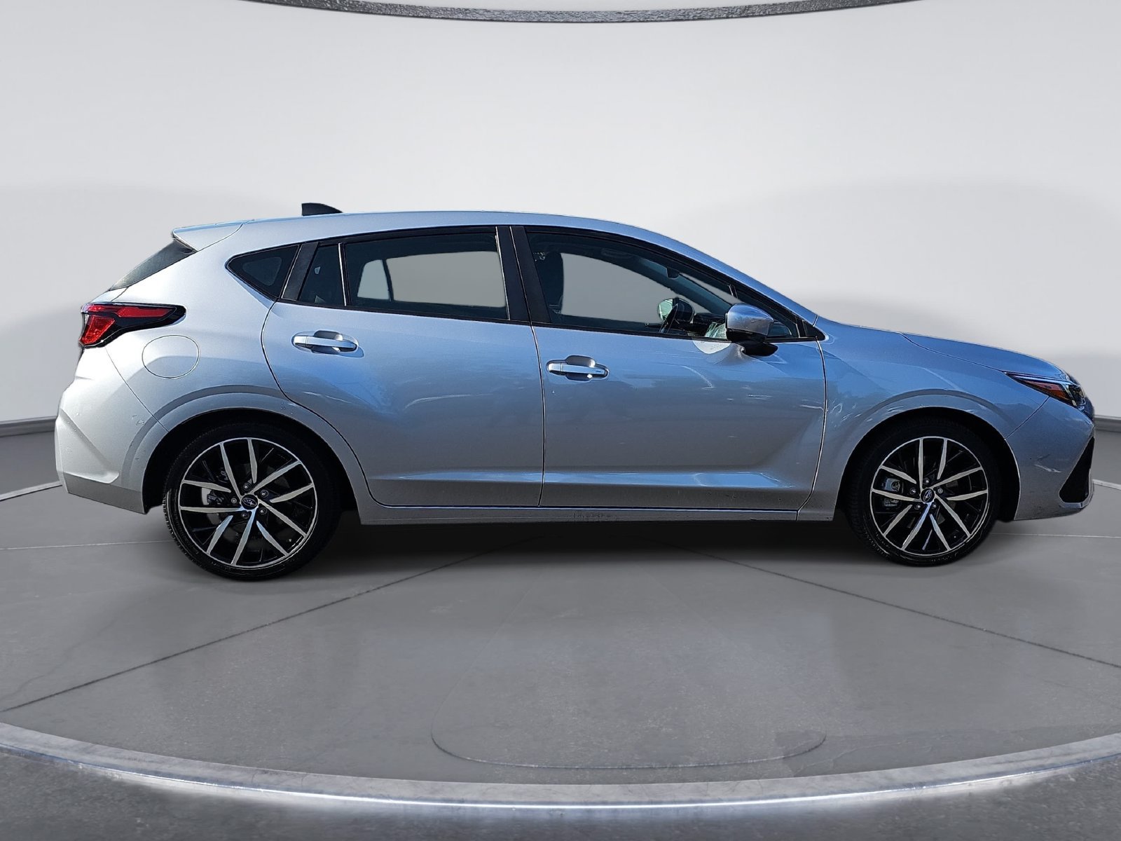 Certified 2024 Subaru Impreza 2.0i Sport AWD/4WD image 2
