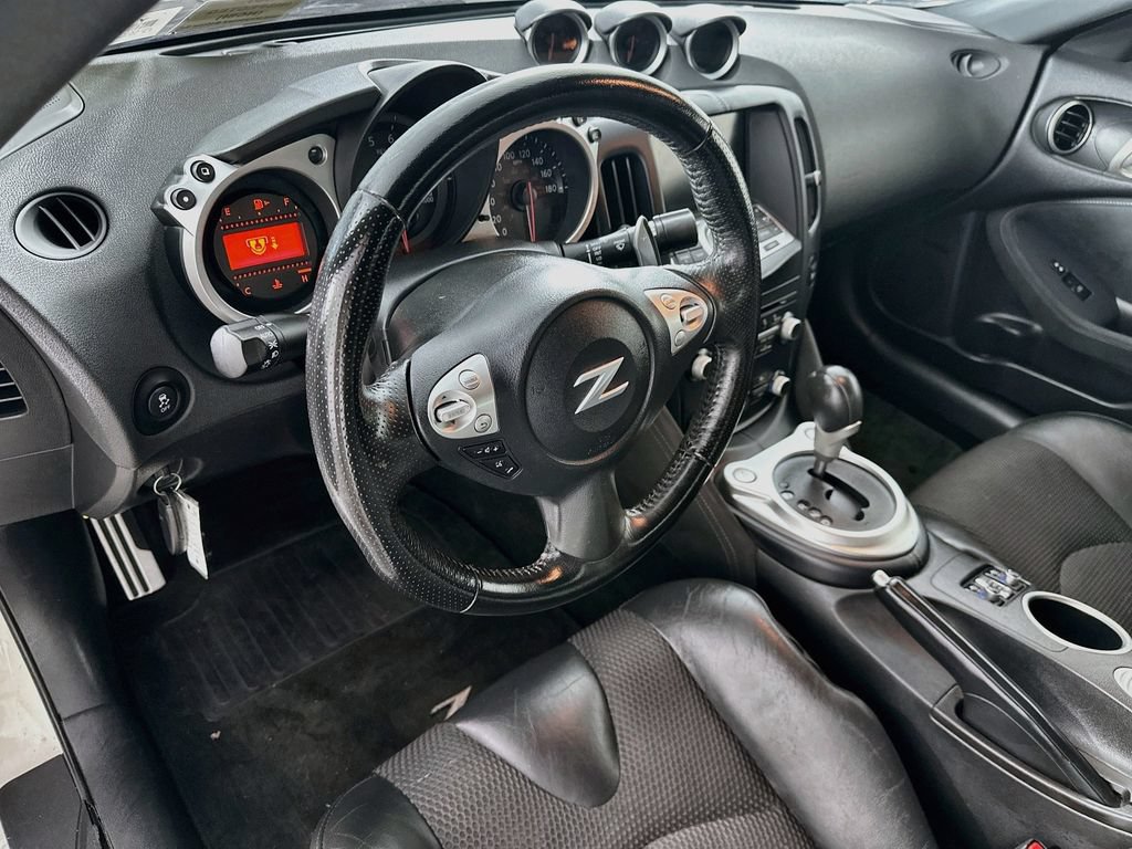 Used 2019 Nissan 370Z Touring RWD image 25
