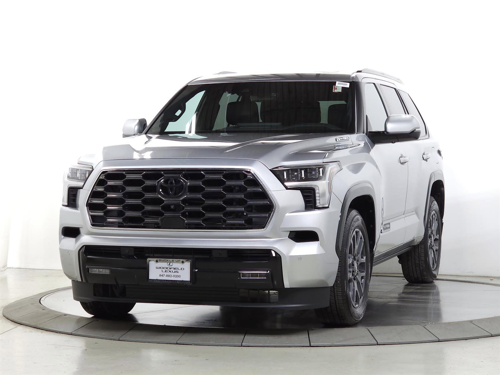 Used 2025 Toyota Sequoia Platinum image 3