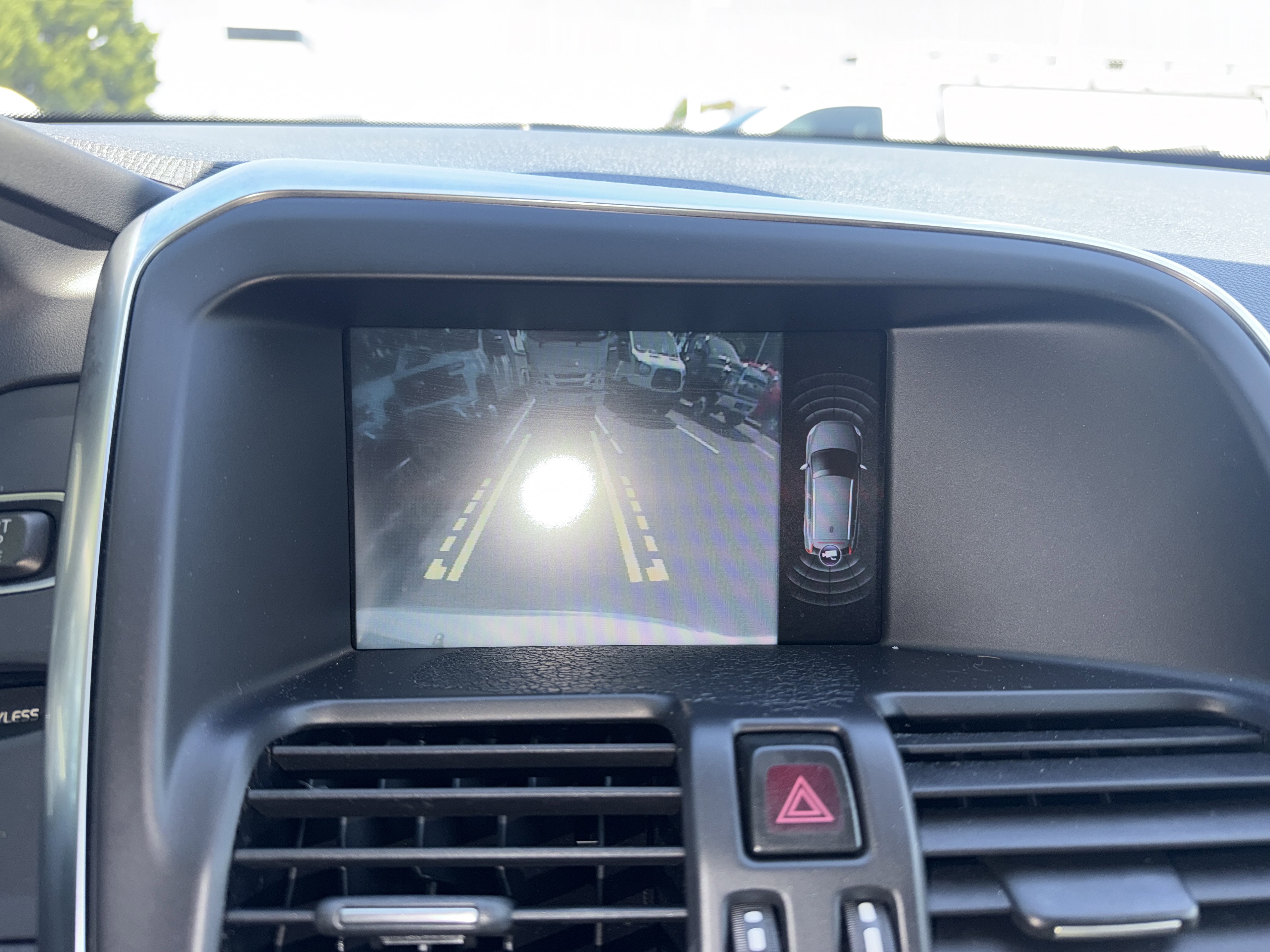 Used 2015 Volvo XC60 T6 Premier Plus image 24