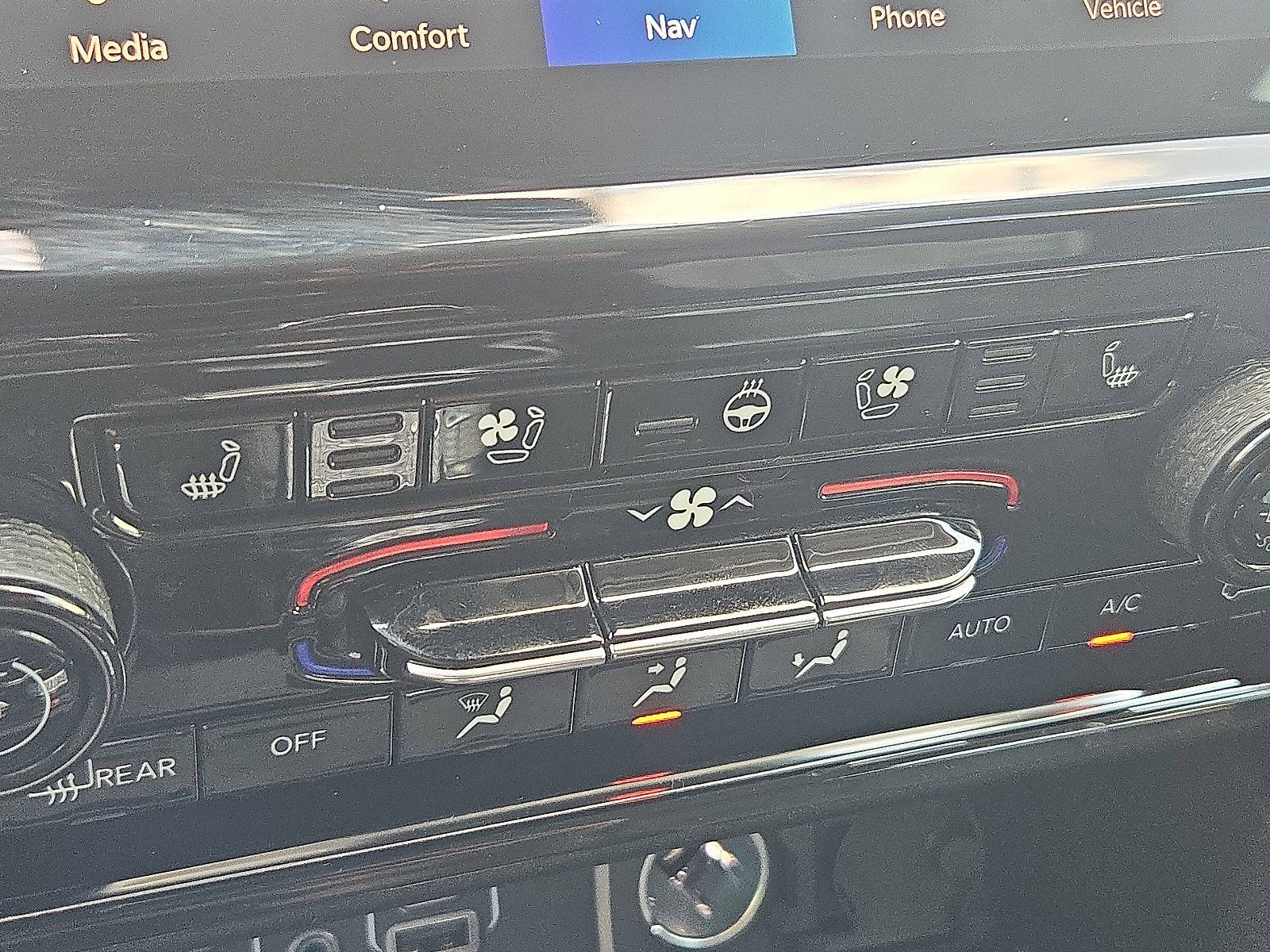 Used 2022 Jeep Grand Cherokee L Limited w/ Luxury Tech Group II image 20