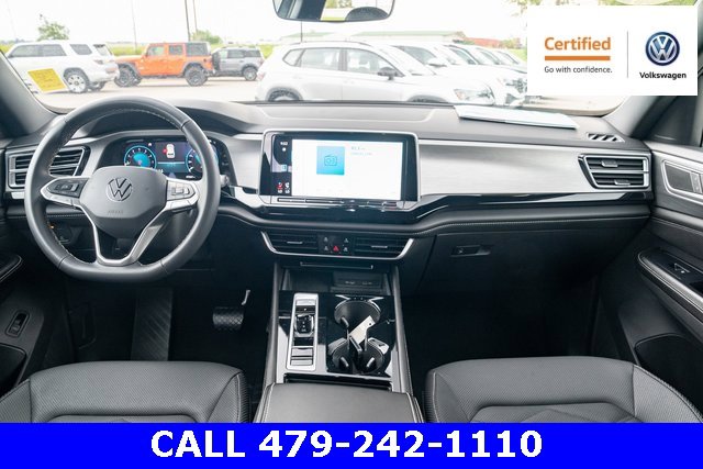 Certified 2024 Volkswagen Atlas Cross Sport SE image 31