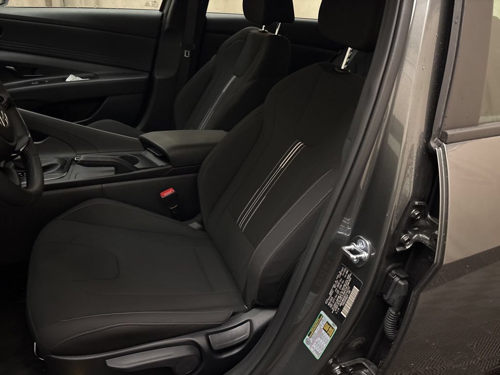 Certified 2026 Hyundai Elantra Sport FWD image 11