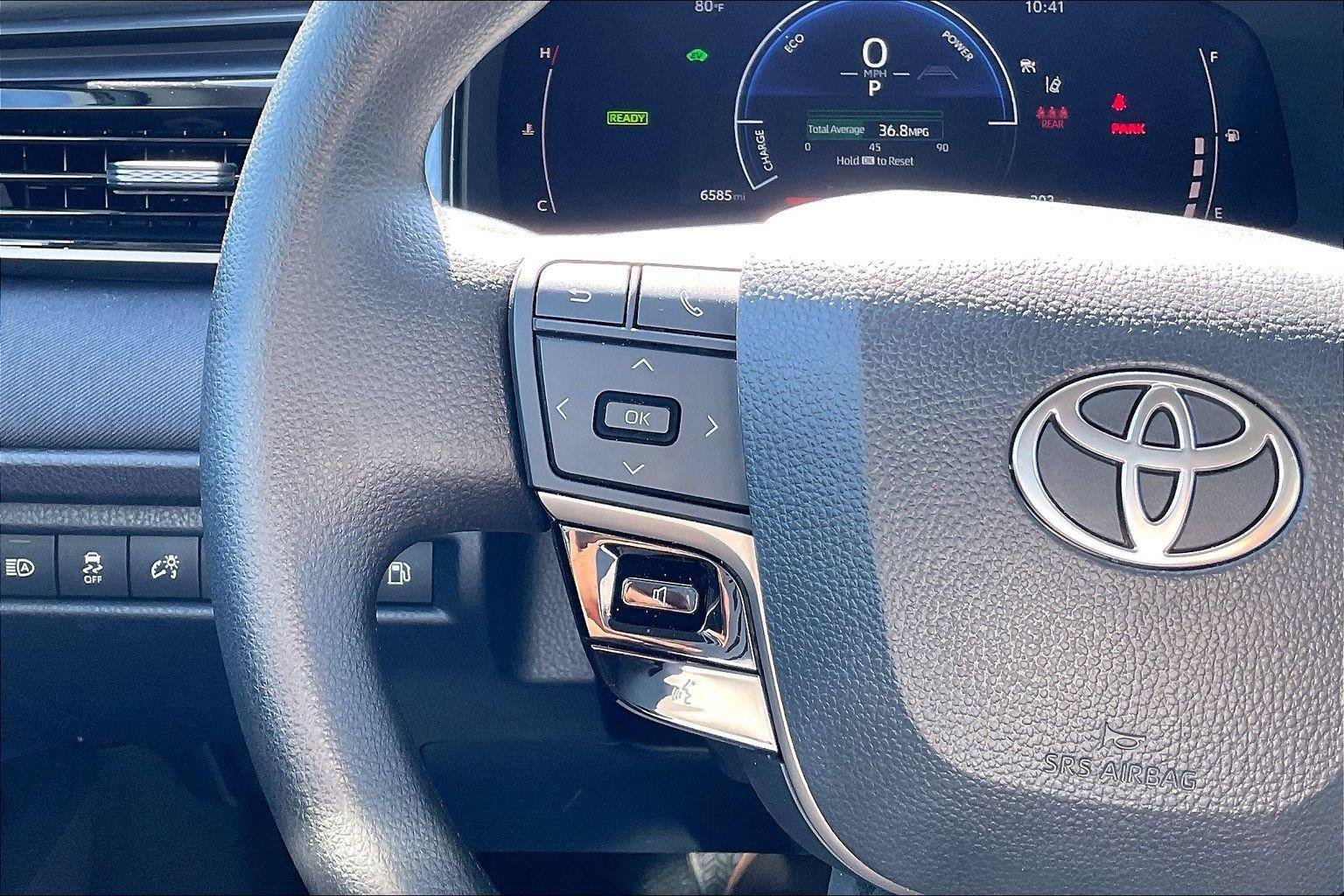 Used 2026 Toyota Camry LE FWD image 18