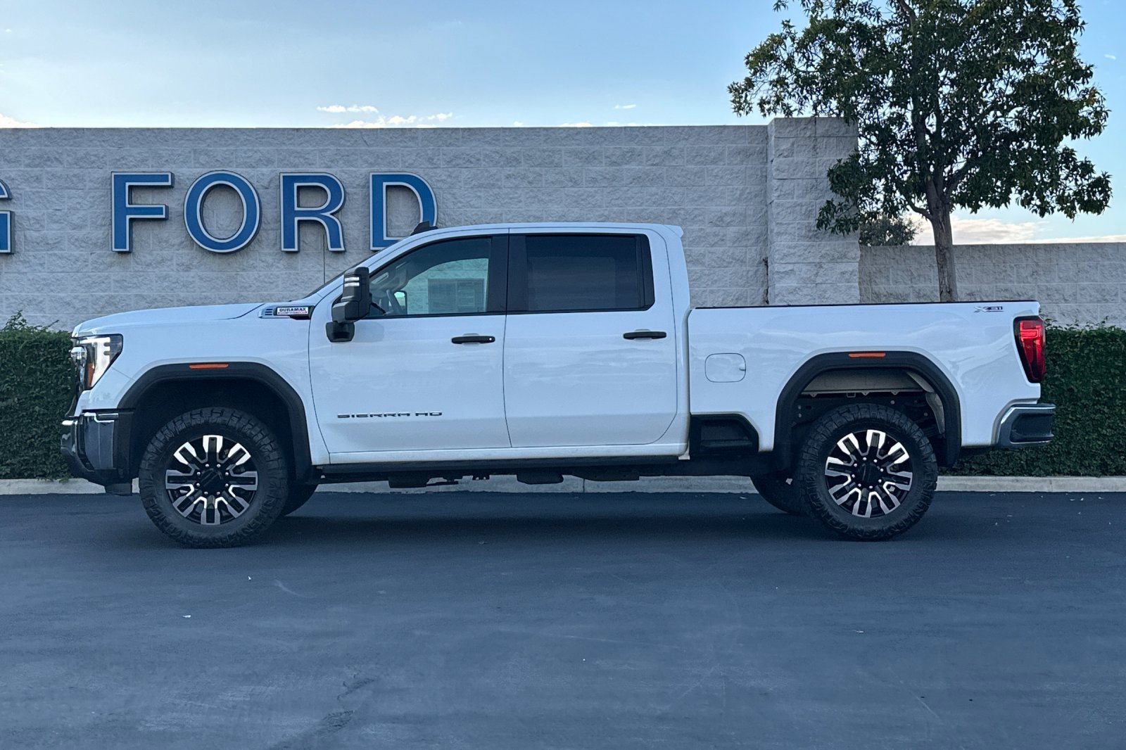 Used 2024 GMC Sierra 3500 Pro w/ 1SA Pro Safety Plus Package image 7