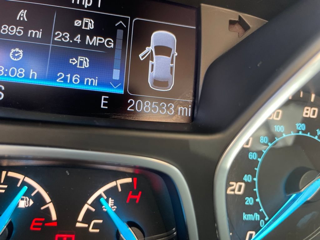 Used 2013 Ford Escape Titanium w/ Parking Technology Pkg FWD image 13