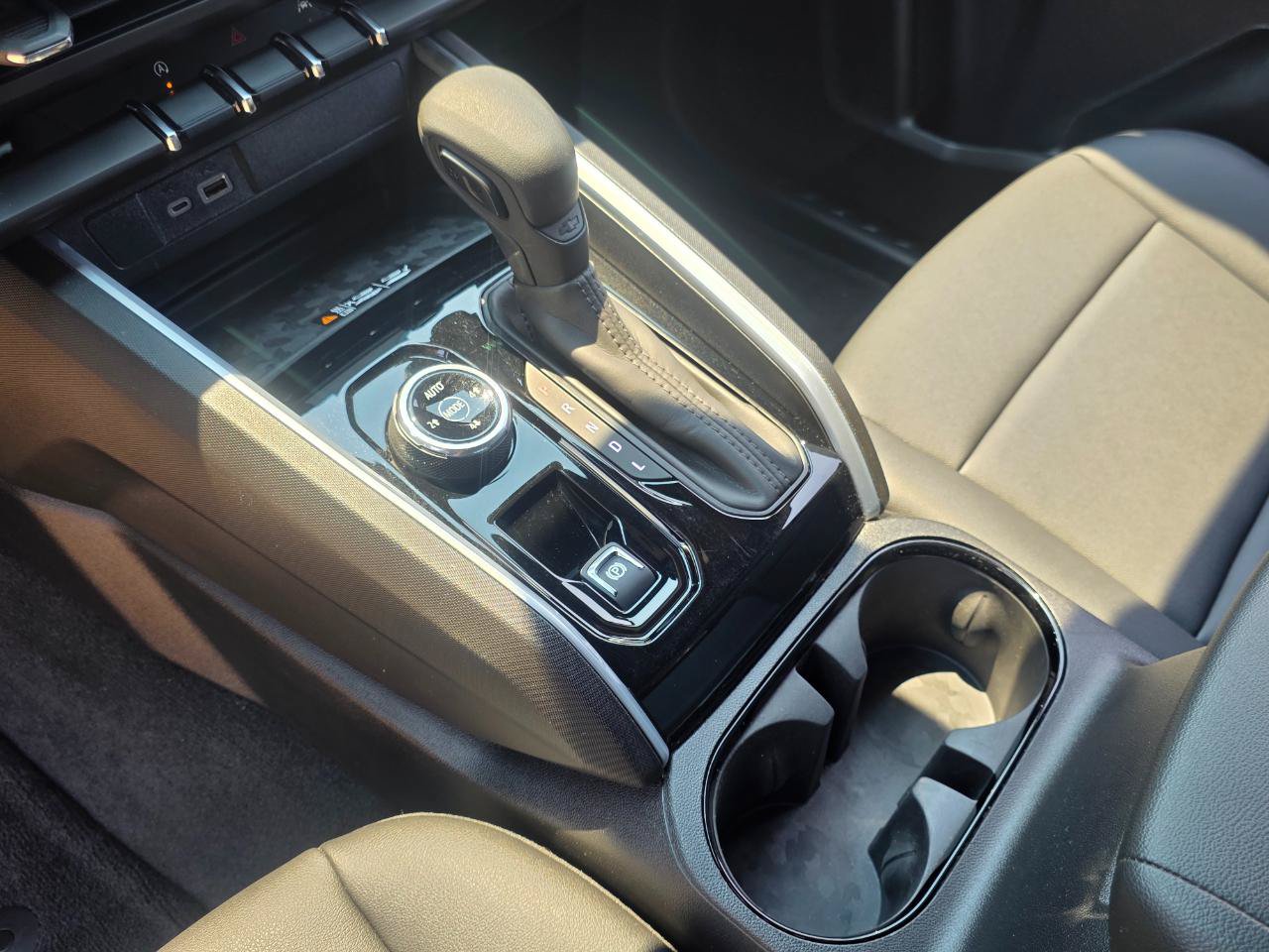 Used 2025 Chevrolet Colorado Trail Boss AWD/4WD image 8