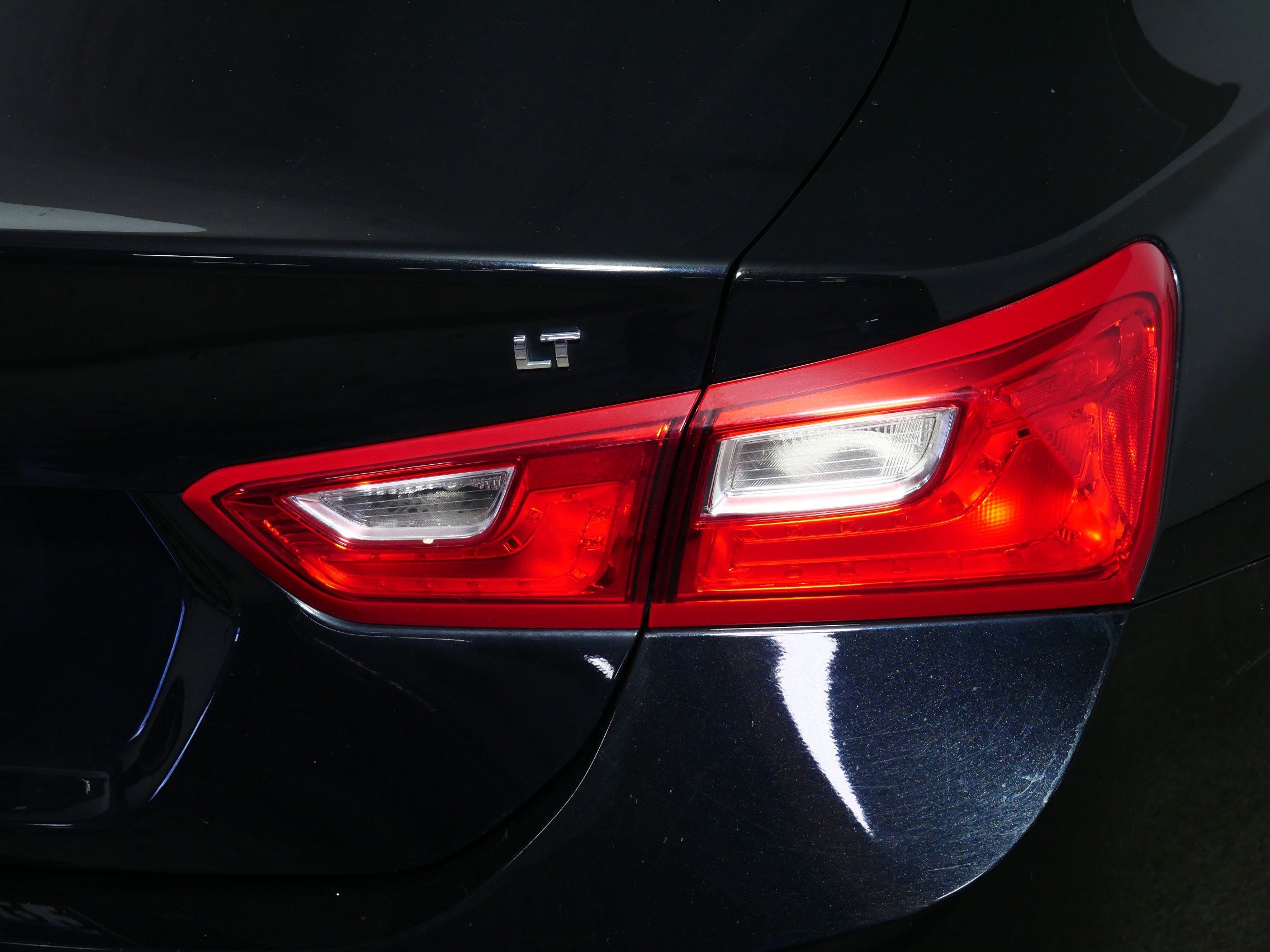 Used 2016 Chevrolet Malibu LT w/ Leather Package image 17