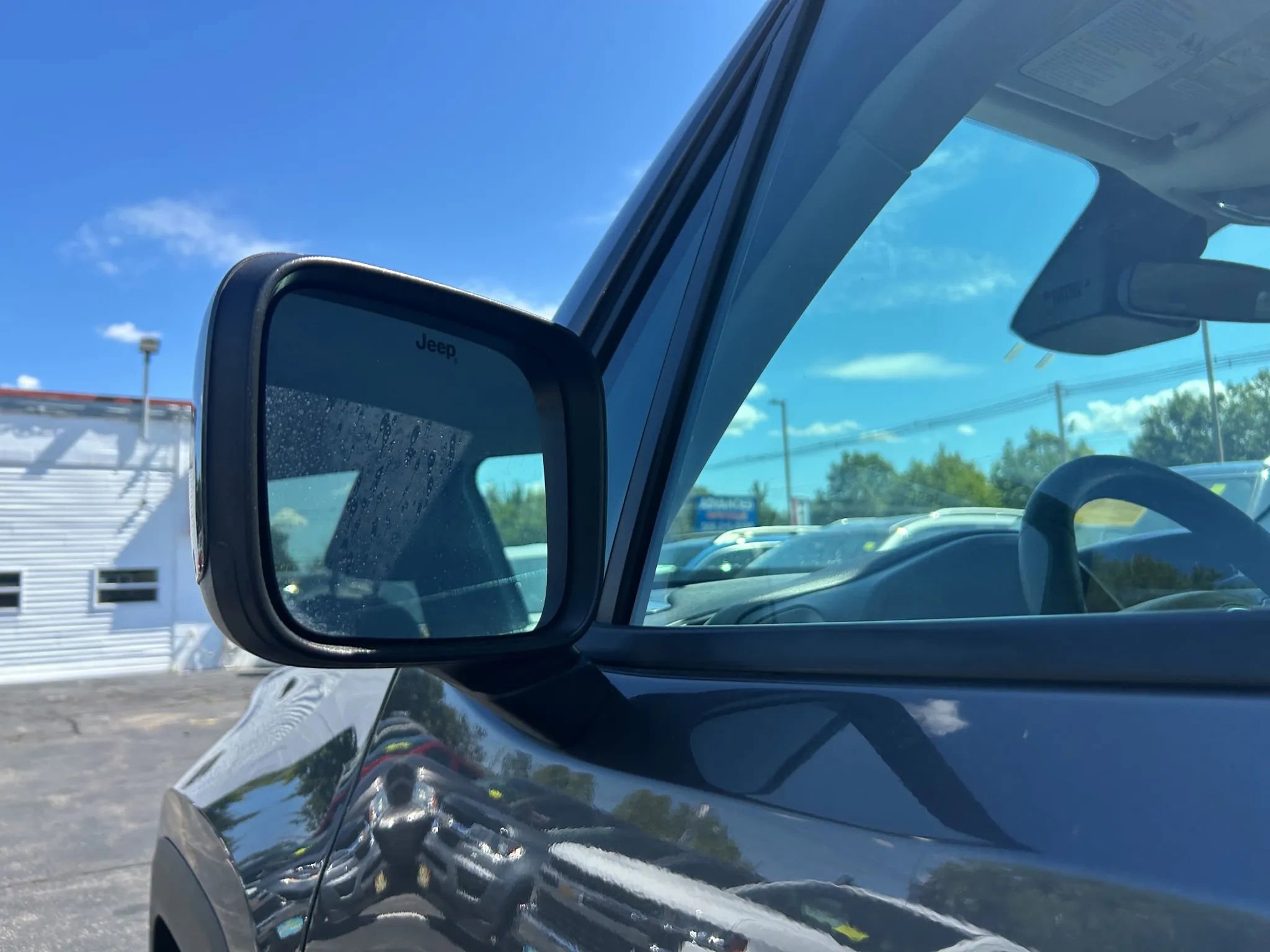 Used 2016 Jeep Renegade Latitude image 24