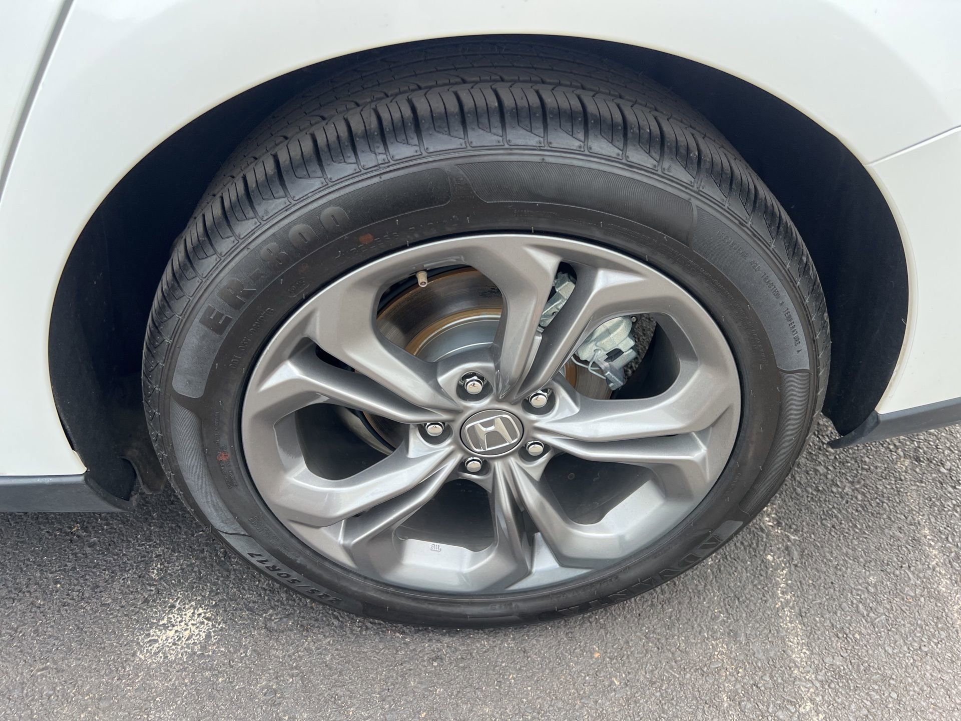 Used 2024 Honda Accord EX image 11