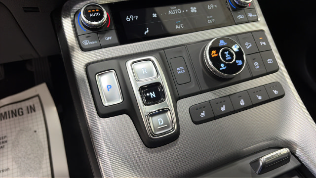 Used 2025 Hyundai Palisade Calligraphy AWD/4WD image 14