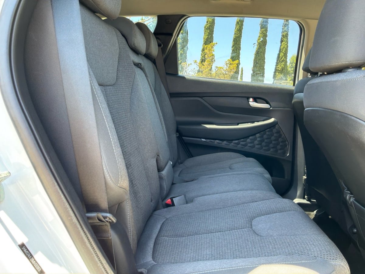 Used 2021 Hyundai Santa Fe SEL FWD image 18