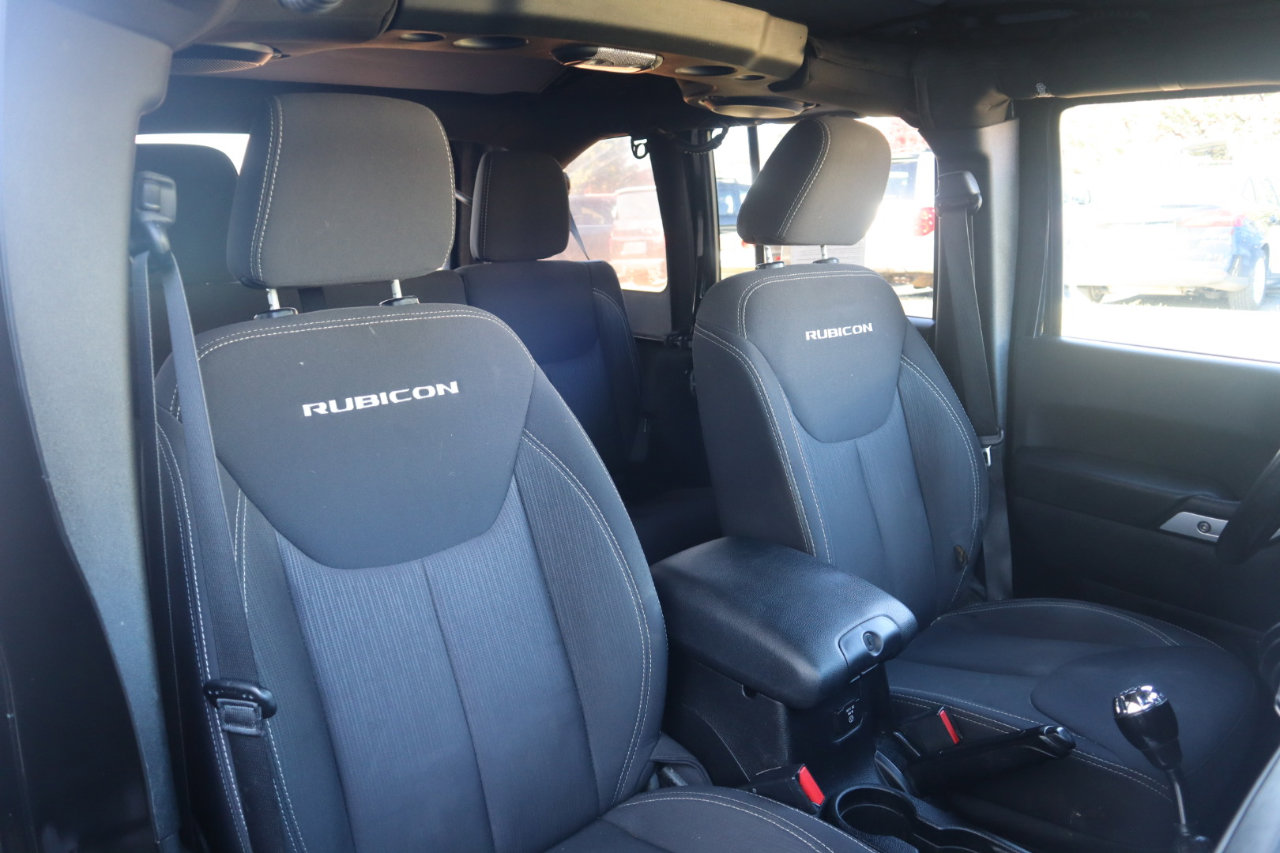Used 2014 Jeep Wrangler Unlimited Rubicon w/ Connectivity Group image 39