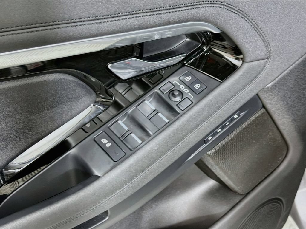 Certified 2023 Land Rover Range Rover Evoque SE AWD/4WD image 18