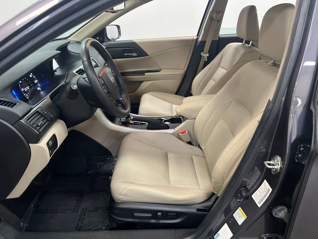 Used 2014 Honda Accord Touring image 11