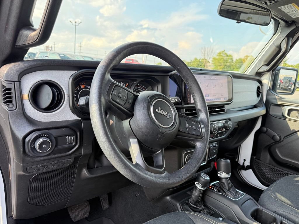 Used 2024 Jeep Wrangler Sport AWD/4WD image 11