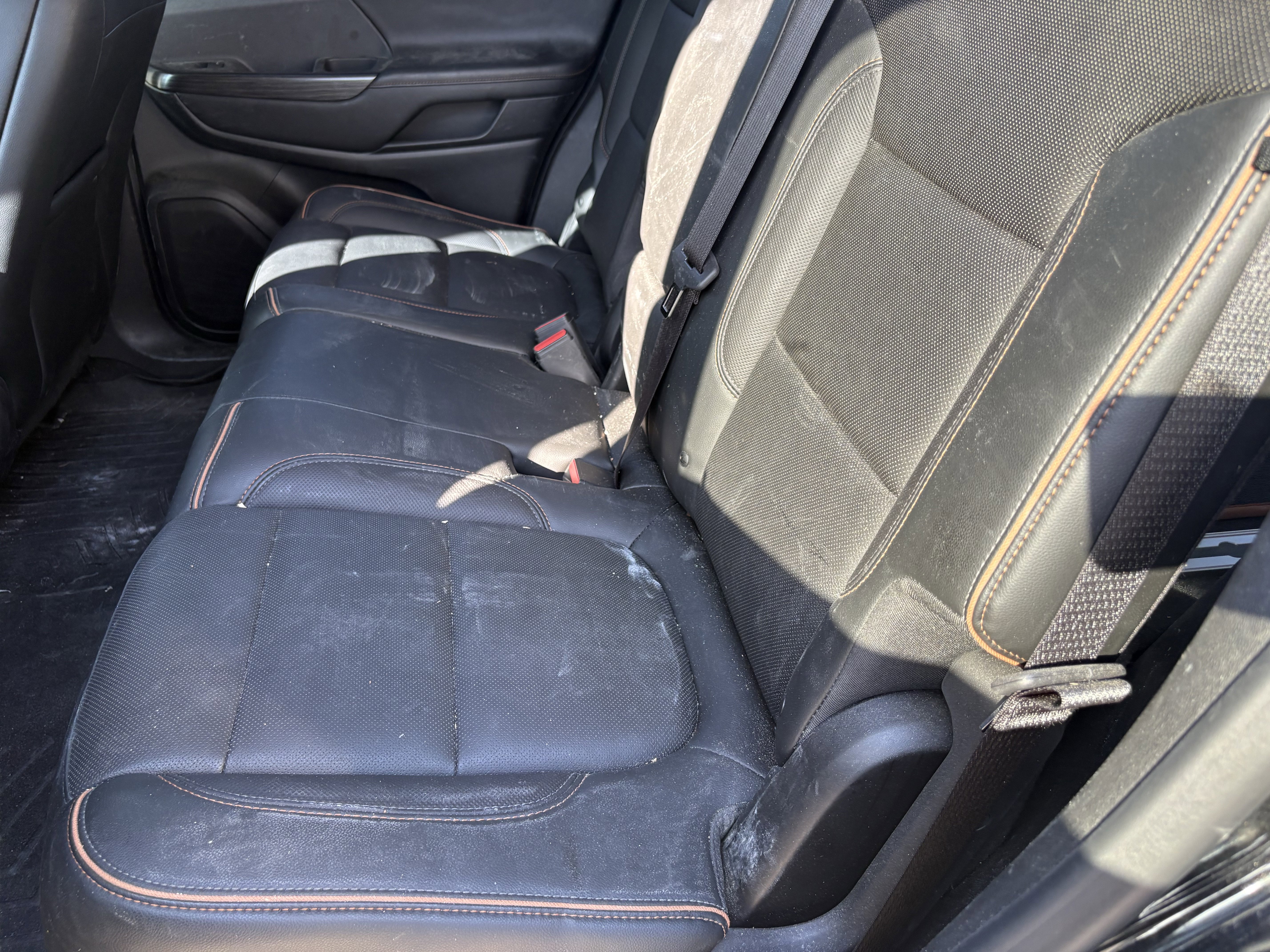 Used 2019 GMC Acadia SLT image 9