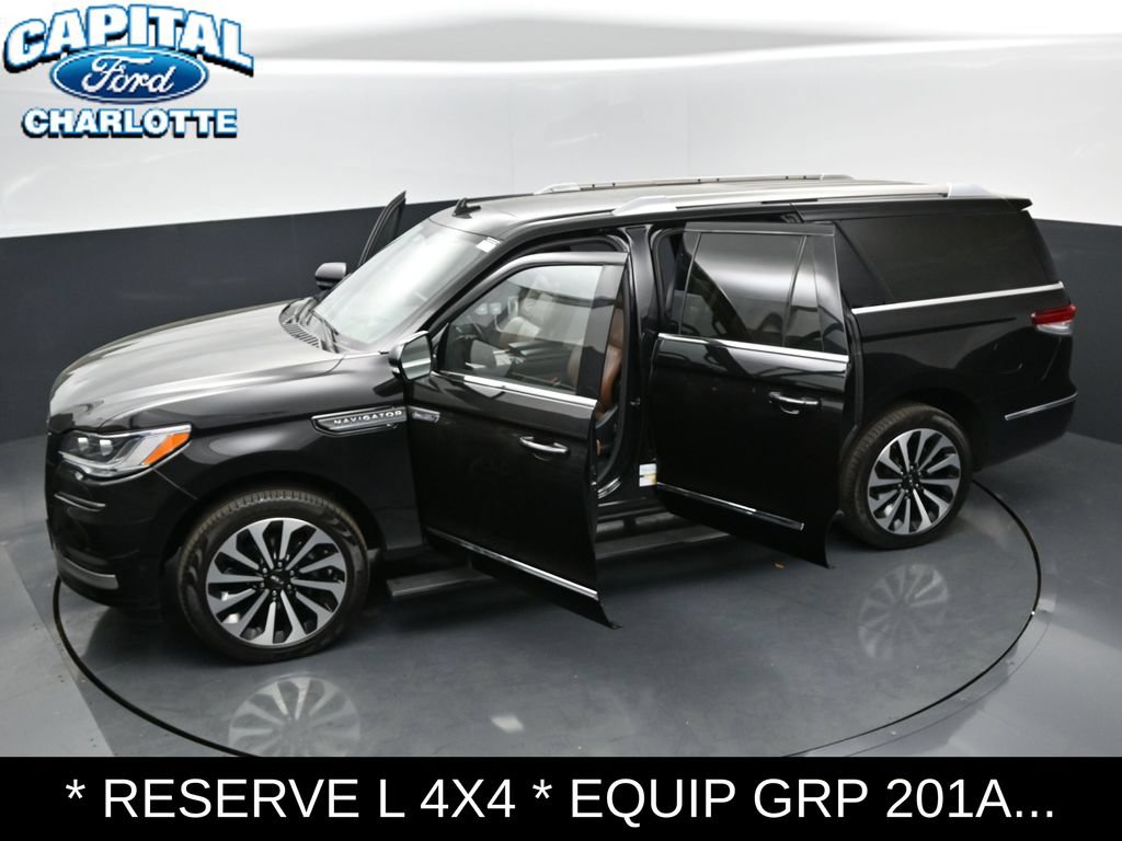 Used 2024 Lincoln Navigator L Reserve AWD/4WD image 35